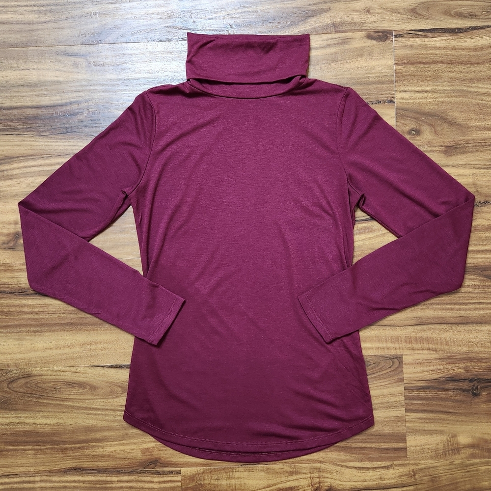 NWOT So Favorite Turtleneck Red/ Maroon Shirt Size Small
